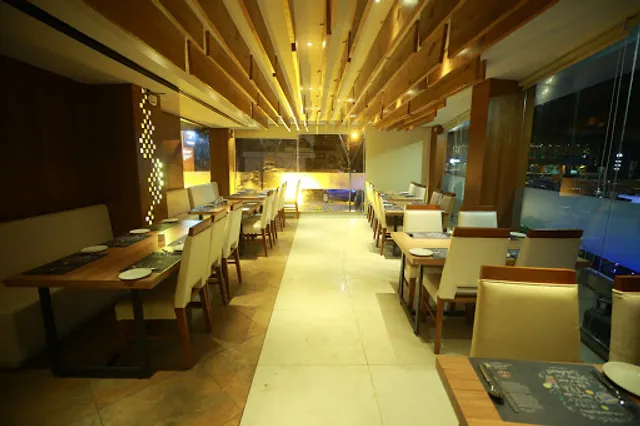 Best Family Fine Dining Restaurant in Perinthalmanna Malappuram Food Stories