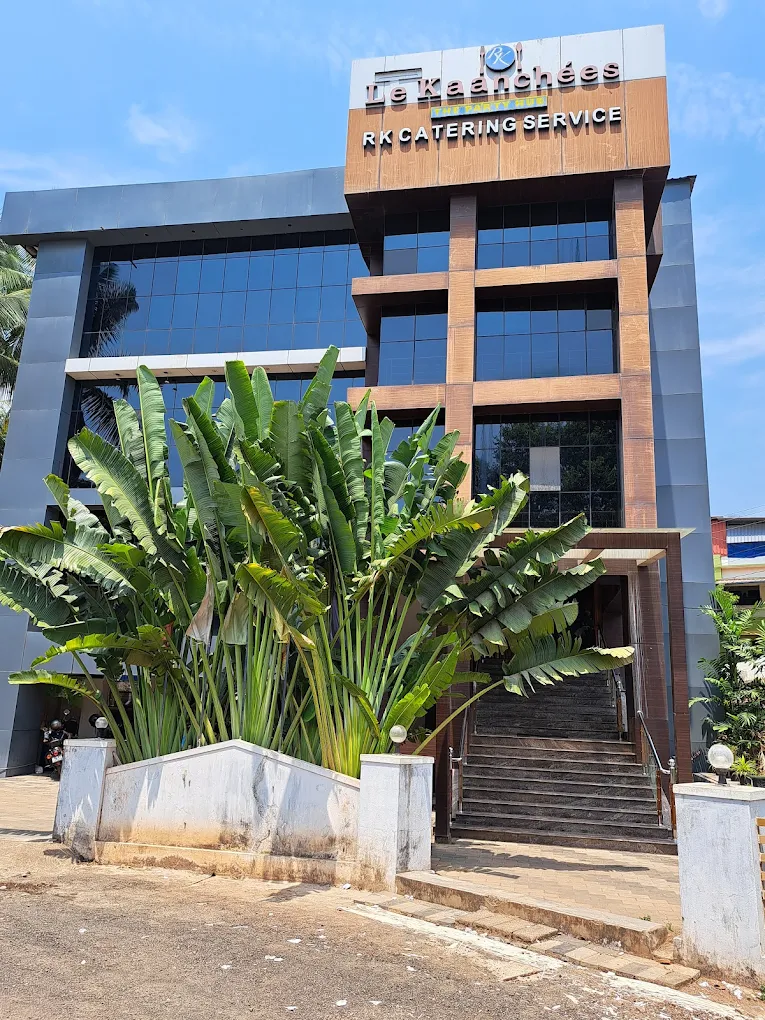 Hotel Le Kanchees Thenhipalam Malappuram Best Catering Service Kerala