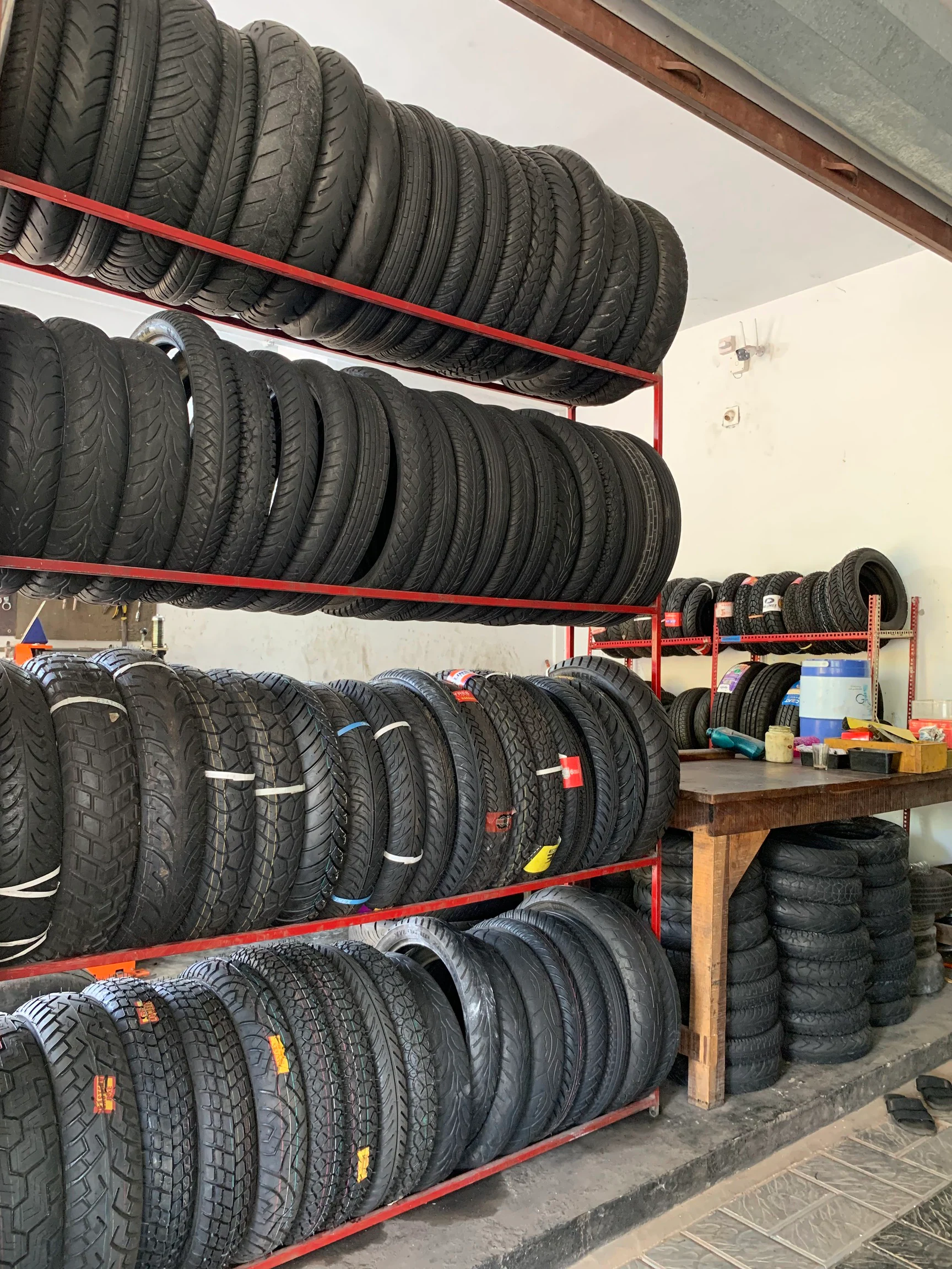 Infour Tyres & Wheels Perinthalmanna Malappuram Apollo Super Zone Tyre Showroom Kerala